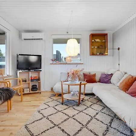 Tatil Evi Stunning In With Kitchen Rønde