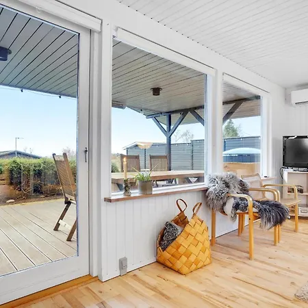 Stunning In With Kitchen *